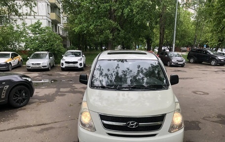 Hyundai Grand Starex Grand Starex I рестайлинг 2, 2010 год, 1 728 000 рублей, 14 фотография