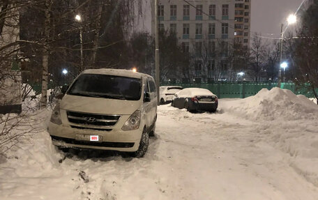 Hyundai Grand Starex Grand Starex I рестайлинг 2, 2010 год, 1 728 000 рублей, 22 фотография