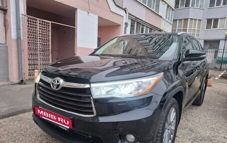 Toyota Highlander III, 2015 год, 2 700 000 рублей, 5 фотография