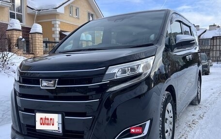 Toyota Noah III, 2019 год, 2 600 000 рублей, 1 фотография
