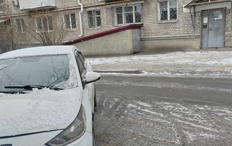 Hyundai Solaris II рестайлинг, 2017 год, 600 000 рублей, 3 фотография