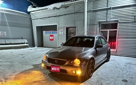 Lexus IS II рестайлинг 2, 1999 год, 650 000 рублей, 1 фотография