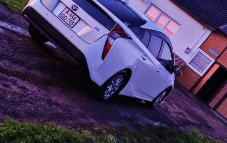 Toyota Prius IV XW50, 2015 год, 1 700 000 рублей, 5 фотография