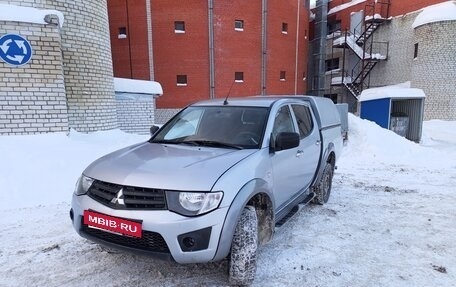 Mitsubishi L200 IV рестайлинг, 2014 год, 1 350 000 рублей, 5 фотография
