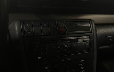 Audi A4, 1998 год, 250 000 рублей, 10 фотография