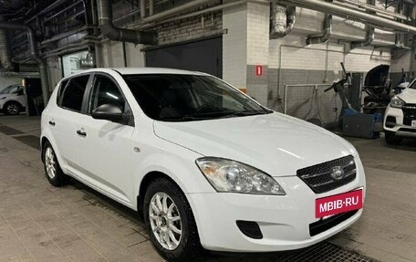 KIA cee'd I рестайлинг, 2009 год, 549 000 рублей, 3 фотография