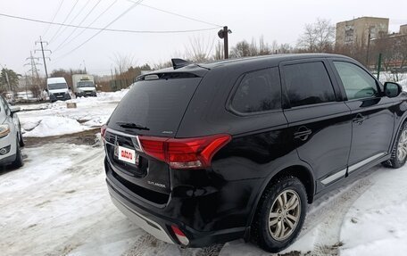 Mitsubishi Outlander III рестайлинг 3, 2019 год, 2 300 000 рублей, 5 фотография