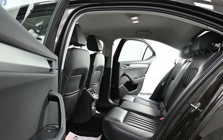 Skoda Superb III рестайлинг, 2018 год, 1 775 000 рублей, 12 фотография