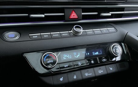 Hyundai Elantra, 2023 год, 2 590 000 рублей, 19 фотография