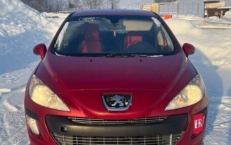 Peugeot 308 II, 2010 год, 299 999 рублей, 2 фотография