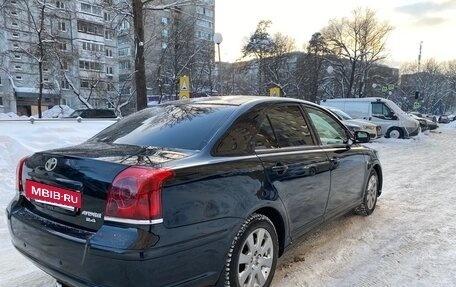 Toyota Avensis III рестайлинг, 2005 год, 700 000 рублей, 4 фотография