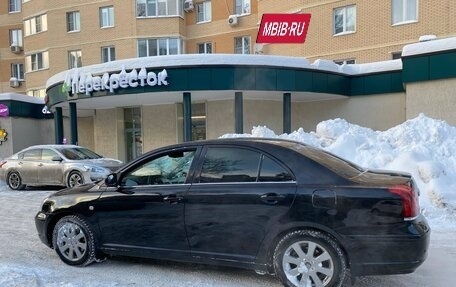 Toyota Avensis III рестайлинг, 2005 год, 700 000 рублей, 3 фотография