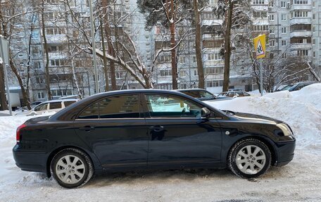 Toyota Avensis III рестайлинг, 2005 год, 700 000 рублей, 6 фотография