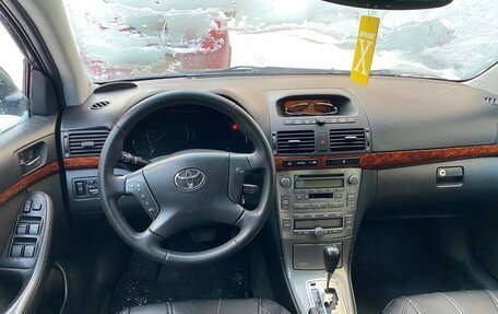 Toyota Avensis III рестайлинг, 2005 год, 700 000 рублей, 11 фотография