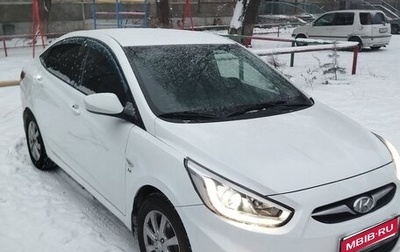 Hyundai Solaris II рестайлинг, 2013 год, 800 000 рублей, 1 фотография