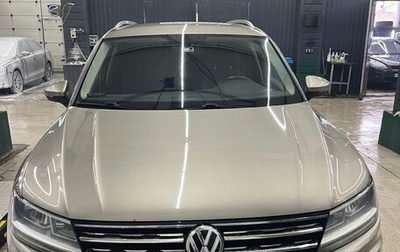 Volkswagen Tiguan II, 2018 год, 2 000 000 рублей, 1 фотография
