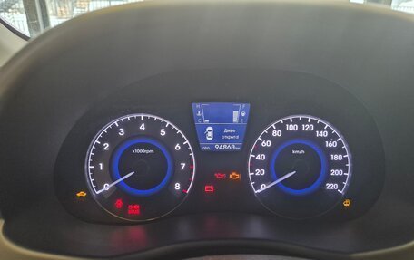 Hyundai Solaris II рестайлинг, 2012 год, 870 000 рублей, 15 фотография