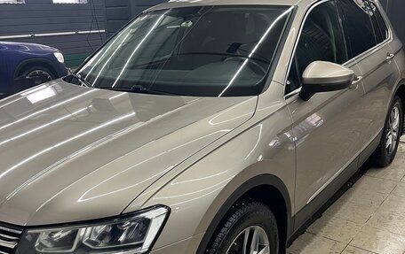 Volkswagen Tiguan II, 2018 год, 2 000 000 рублей, 6 фотография
