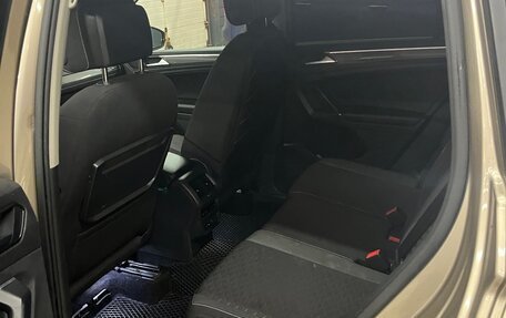 Volkswagen Tiguan II, 2018 год, 2 000 000 рублей, 12 фотография