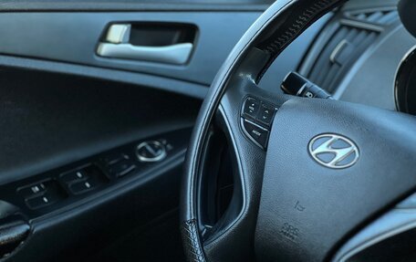 Hyundai Sonata VI, 2010 год, 980 000 рублей, 12 фотография