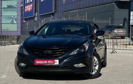 Hyundai Sonata VI, 2010 год, 980 000 рублей, 3 фотография