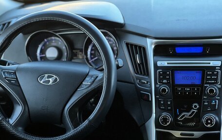 Hyundai Sonata VI, 2010 год, 980 000 рублей, 10 фотография