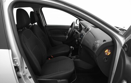 Renault Logan II, 2017 год, 990 000 рублей, 15 фотография