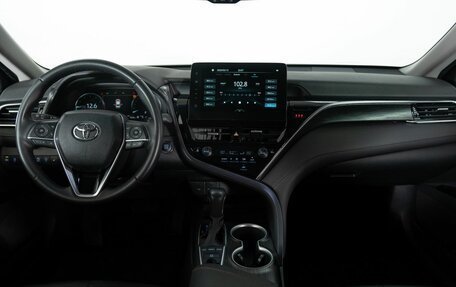 Toyota Camry, 2023 год, 4 080 000 рублей, 7 фотография