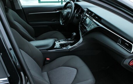 Toyota Camry, 2018 год, 2 400 000 рублей, 19 фотография