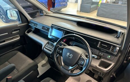 Honda Stepwgn IV, 2016 год, 1 769 000 рублей, 11 фотография