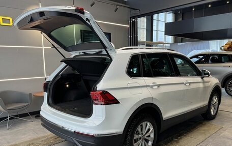 Volkswagen Tiguan II, 2021 год, 3 659 000 рублей, 8 фотография
