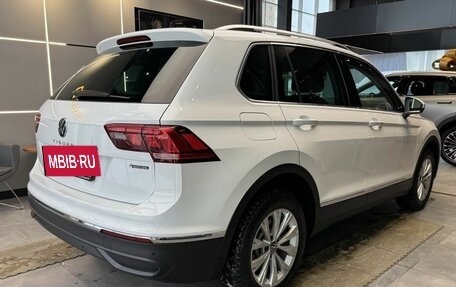 Volkswagen Tiguan II, 2021 год, 3 659 000 рублей, 4 фотография