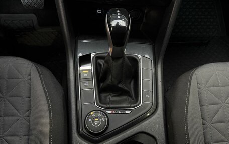 Volkswagen Tiguan II, 2021 год, 3 659 000 рублей, 16 фотография