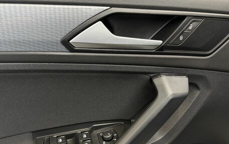 Volkswagen Tiguan II, 2021 год, 3 659 000 рублей, 22 фотография