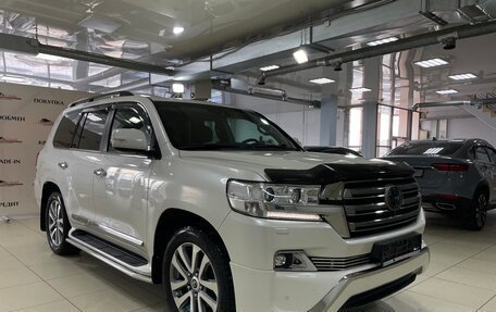 Toyota Land Cruiser 200, 2017 год, 7 500 000 рублей, 6 фотография