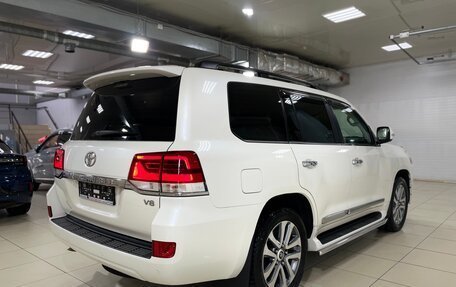 Toyota Land Cruiser 200, 2017 год, 7 500 000 рублей, 8 фотография