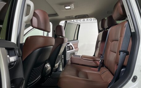 Toyota Land Cruiser 200, 2017 год, 7 500 000 рублей, 20 фотография