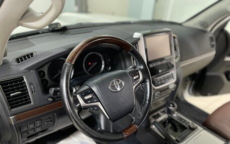 Toyota Land Cruiser 200, 2017 год, 7 500 000 рублей, 18 фотография