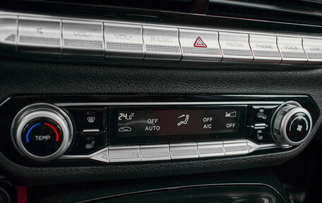 FAW Bestune T77, 2022 год, 1 630 000 рублей, 18 фотография