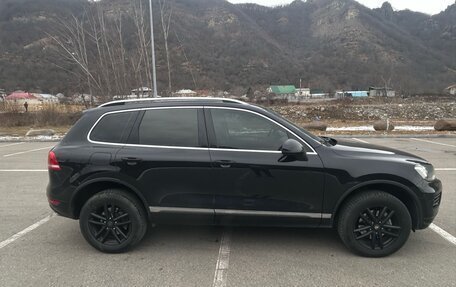 Volkswagen Touareg III, 2013 год, 2 000 000 рублей, 2 фотография