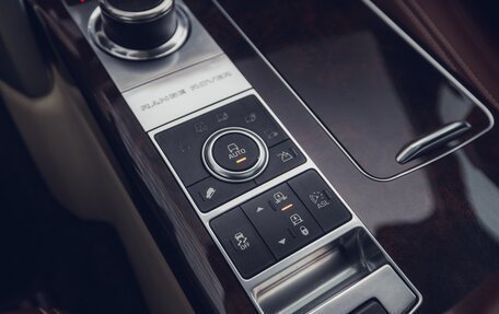 Land Rover Range Rover IV рестайлинг, 2015 год, 4 999 000 рублей, 28 фотография