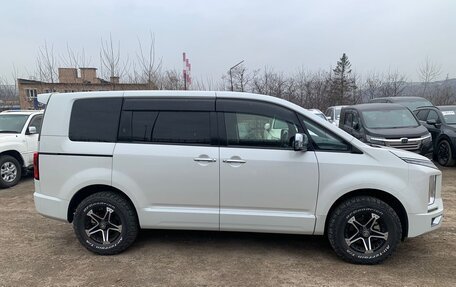 Mitsubishi Delica D:5 I, 2020 год, 3 700 000 рублей, 3 фотография