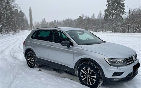 Volkswagen Tiguan II, 2019 год, 2 670 000 рублей, 2 фотография