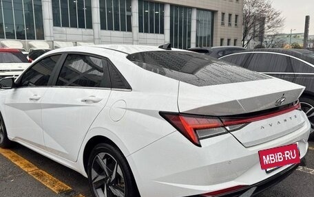 Hyundai Elantra, 2022 год, 2 200 000 рублей, 3 фотография