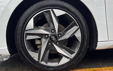 Hyundai Elantra, 2022 год, 2 200 000 рублей, 16 фотография