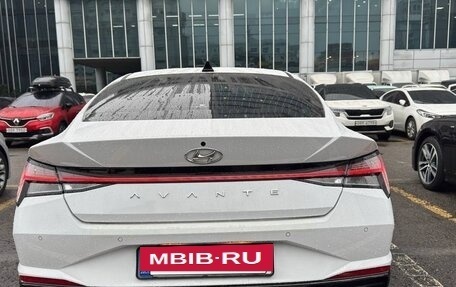 Hyundai Elantra, 2022 год, 2 200 000 рублей, 5 фотография