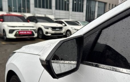 Hyundai Elantra, 2022 год, 2 200 000 рублей, 14 фотография