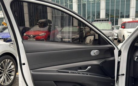 Hyundai Elantra, 2022 год, 2 200 000 рублей, 24 фотография