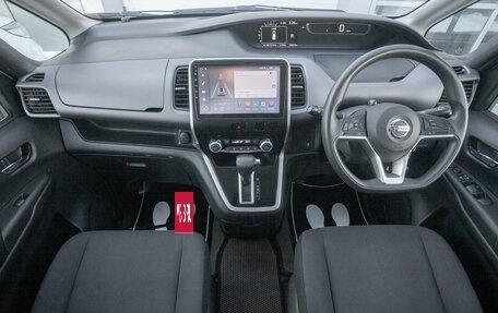 Nissan Serena IV, 2017 год, 1 735 000 рублей, 9 фотография