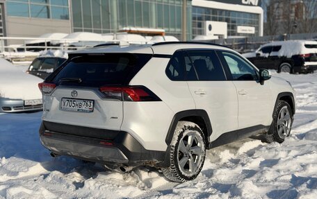 Toyota RAV4, 2020 год, 3 450 000 рублей, 5 фотография